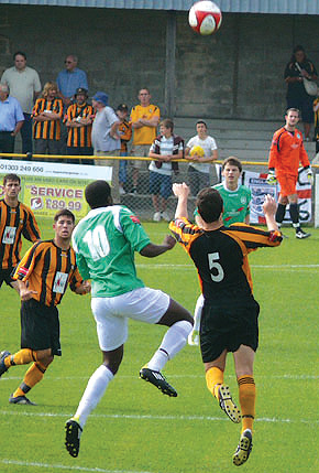 Whyteleafe v Folkestone Invicta. Photo by Chris Layton.