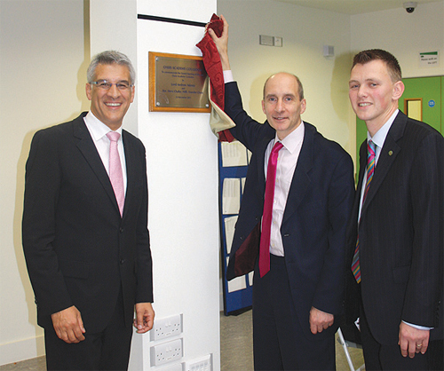 (From left) Rev. Steve Chalke MBE, founder of Oasis,  Lord Adonis and Principal, David Millar.